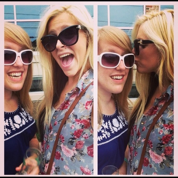 Floral sheer blouse tank - Picture 5 of 5